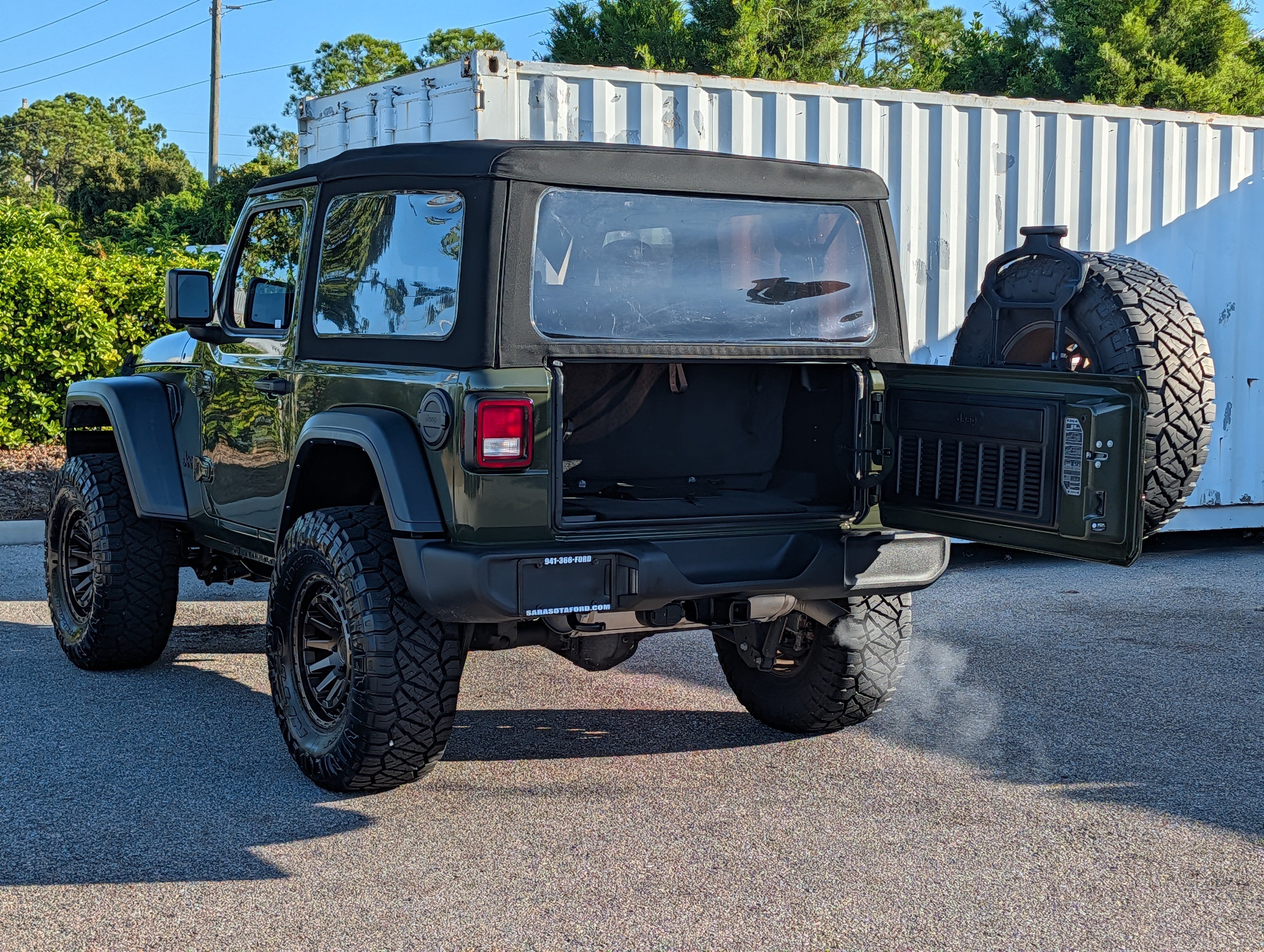Used 2024 Jeep Wrangler Sport AWD/4WD image 14