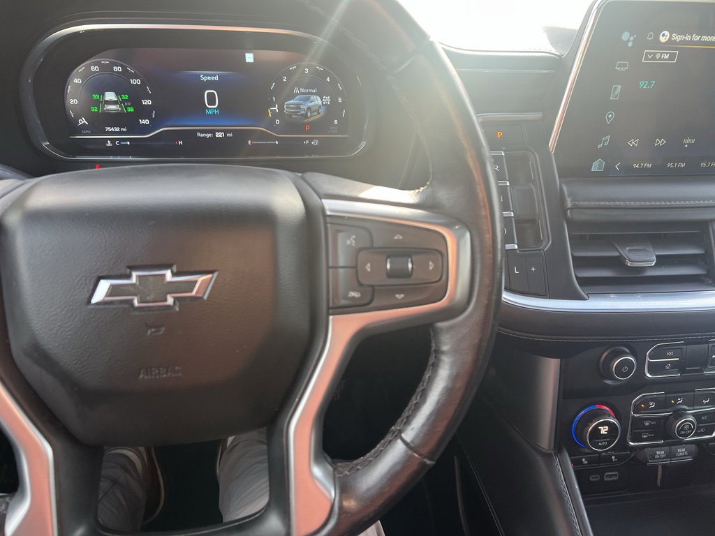 Used 2022 Chevrolet Suburban Z71 w/ Luxury Package image 15