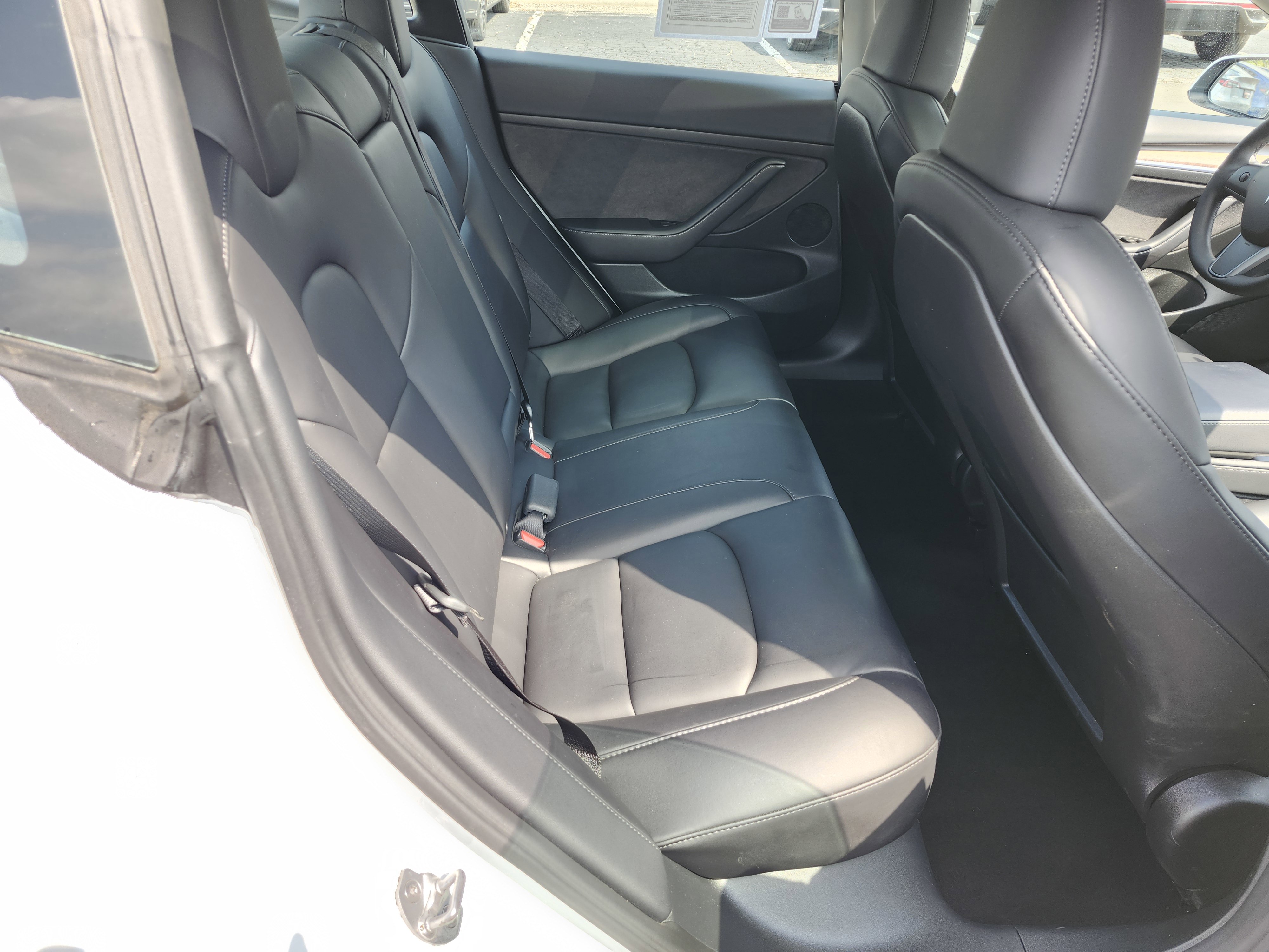 Used 2023 Tesla Model 3 Standard Range image 19