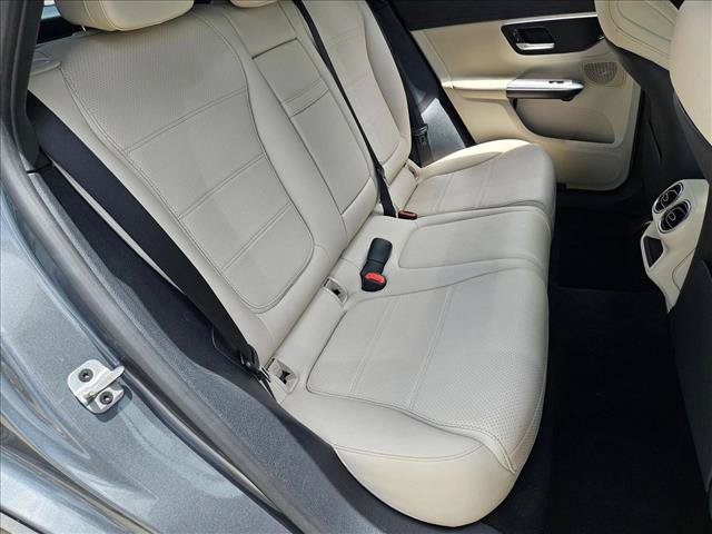 Used 2023 Mercedes-Benz GLC 300 4MATIC image 18