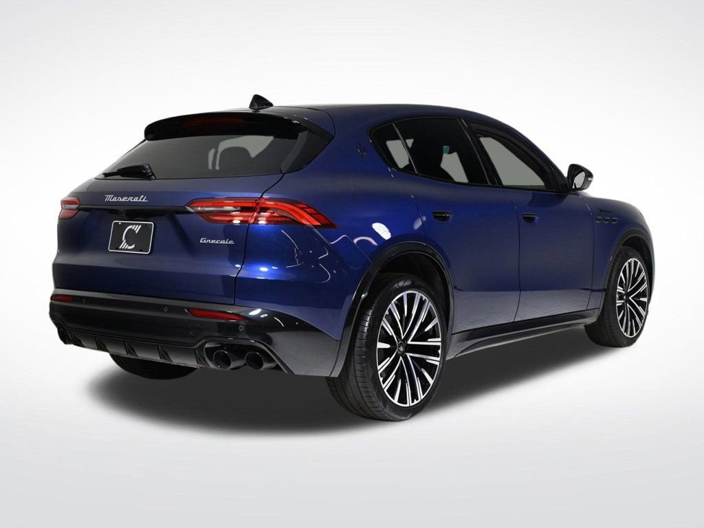 Used 2025 Maserati Grecale Modena image 5