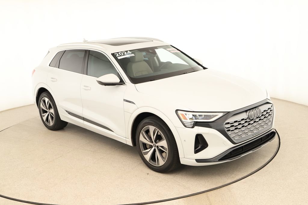 Used 2024 Audi Q8 e-tron Premium Plus w/ Premium Plus Package AWD/4WD image 44