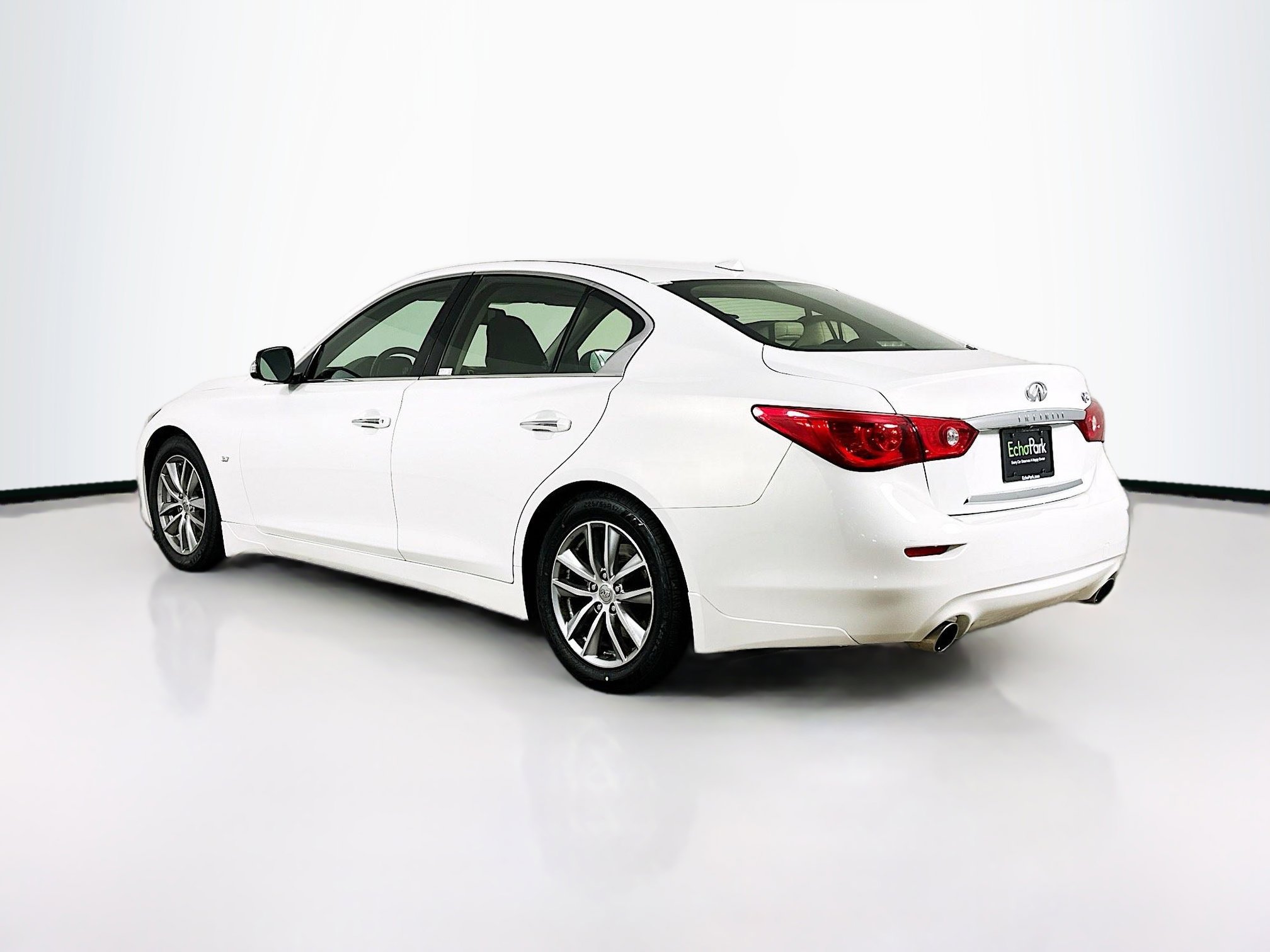 Used 2014 INFINITI Q50 Premium w/ Navigation Package RWD image 5