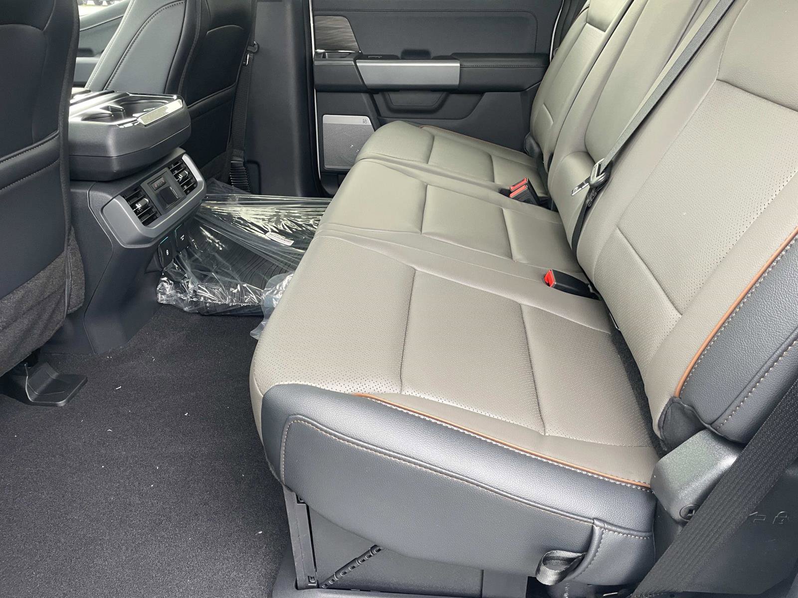 New 2025 Ford F150 Lariat w/ Equipment Group 502A High image 10