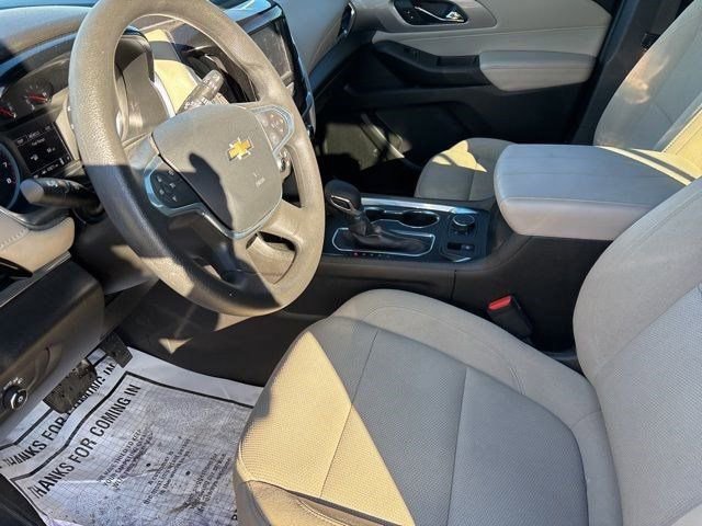 Used 2022 Chevrolet Traverse LS image 11