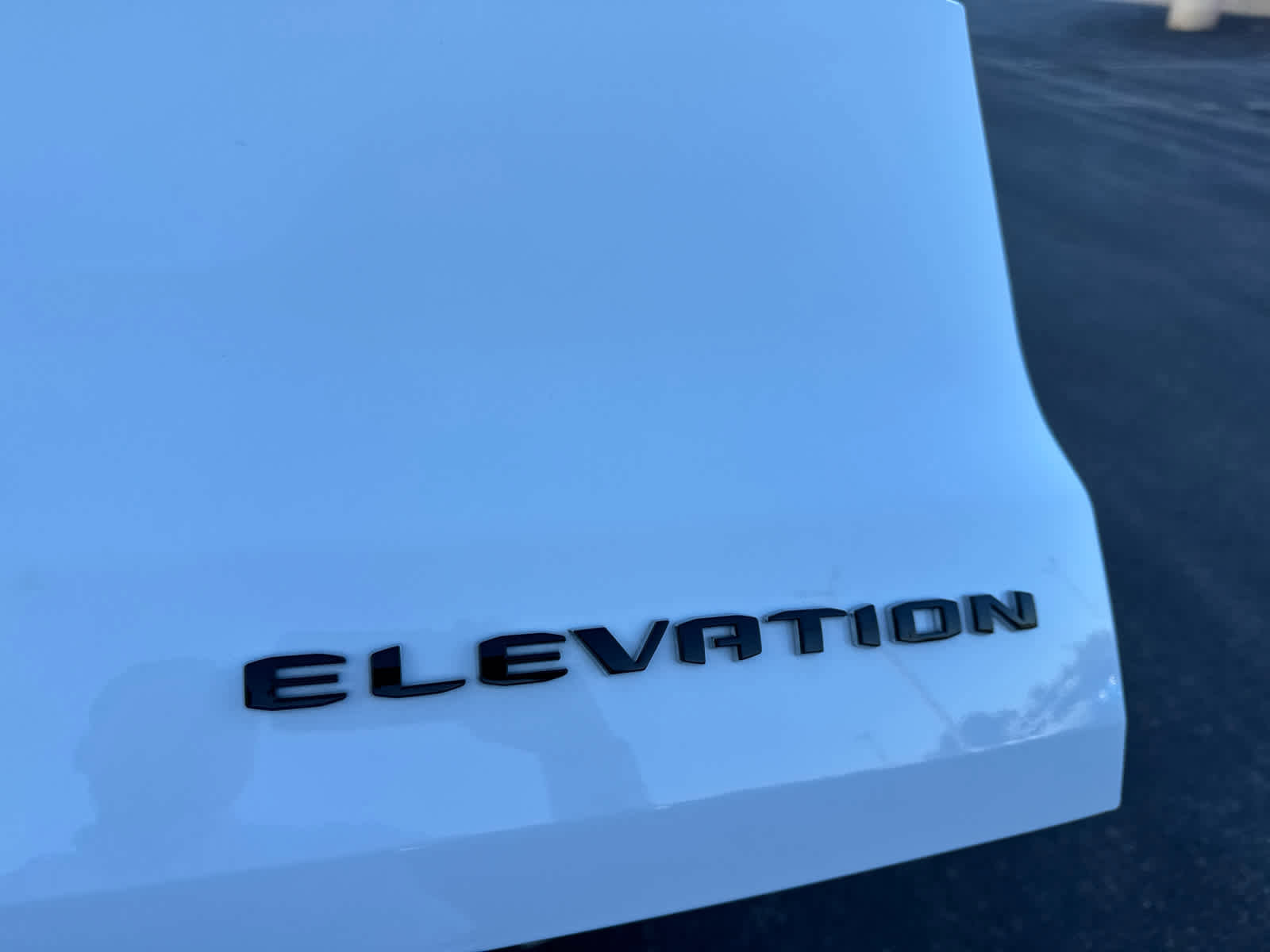Used 2025 GMC Acadia Elevation image 17