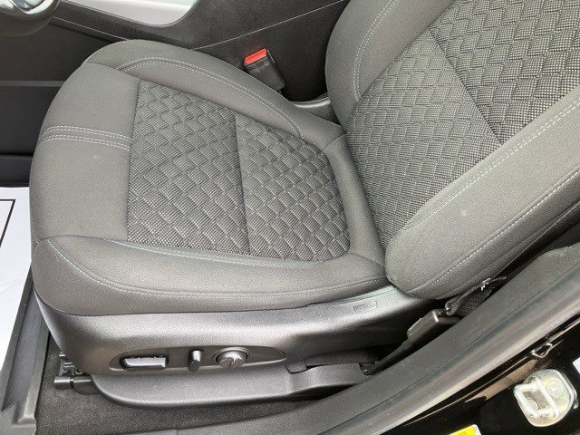 Used 2020 Chevrolet Blazer LT image 12