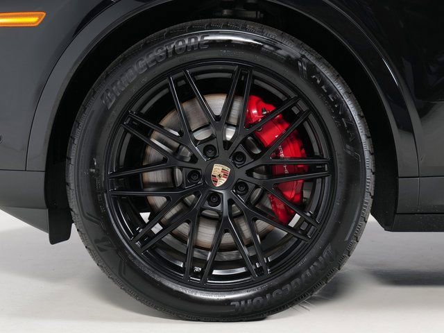 New 2025 Porsche Cayenne S image 27