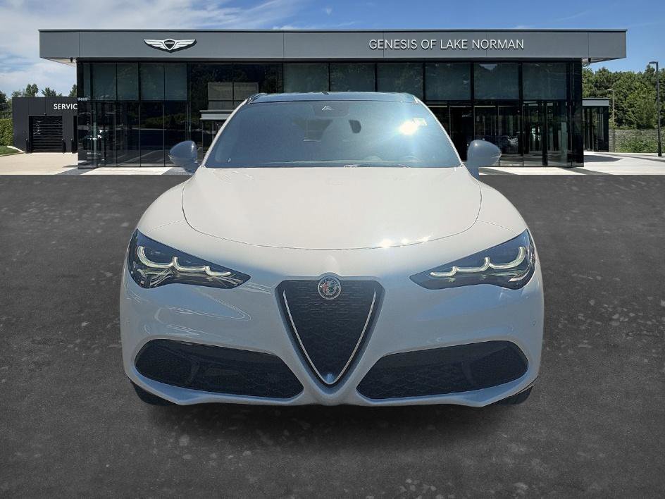 Used 2024 Alfa Romeo Stelvio Ti w/ Active Assist Plus Package image 2