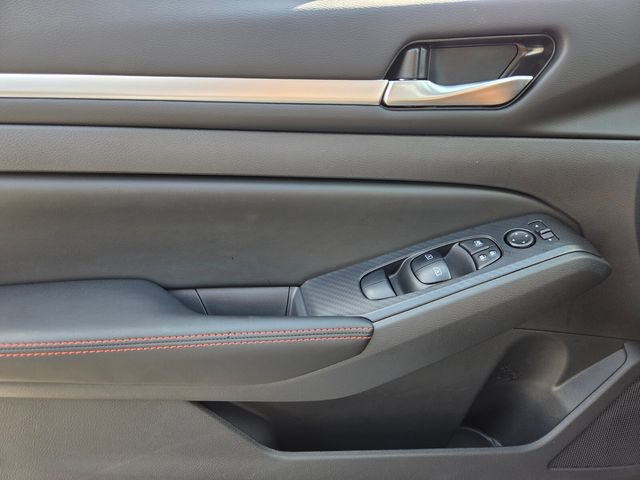 New 2026 Nissan Altima 2.5 SR FWD image 22
