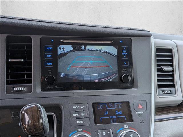 Used 2015 Toyota Sienna XLE FWD image 15