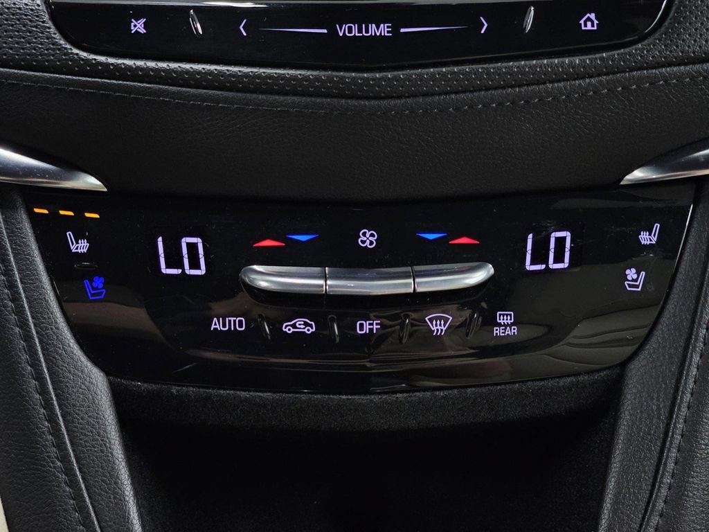 Certified 2017 Cadillac XT5 Premium Luxury w/ Advanced Security Package AWD/4WD image 19