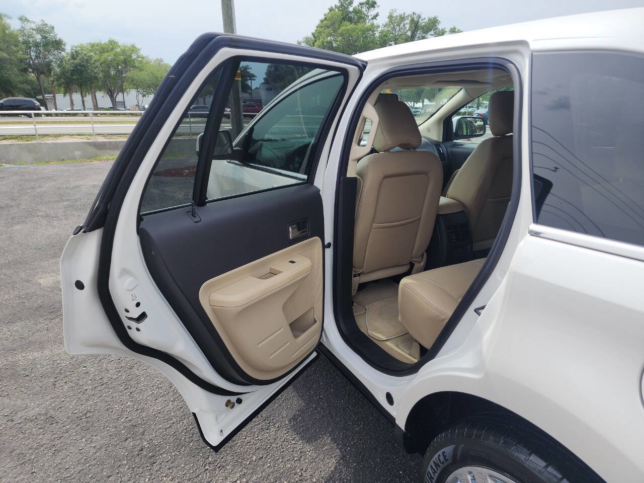 Used 2010 Ford Edge Limited image 24