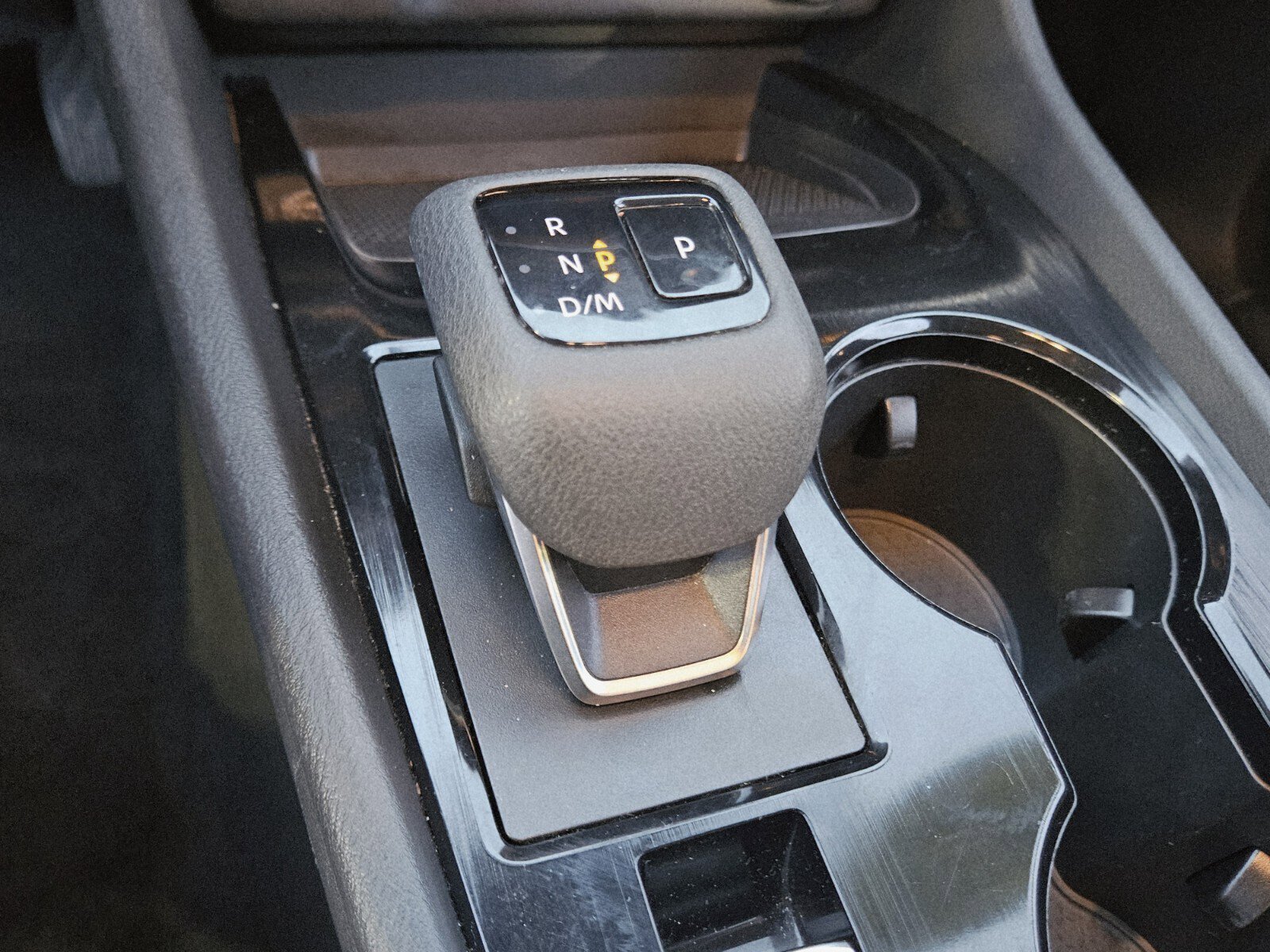 Used 2023 Nissan Rogue SV image 26