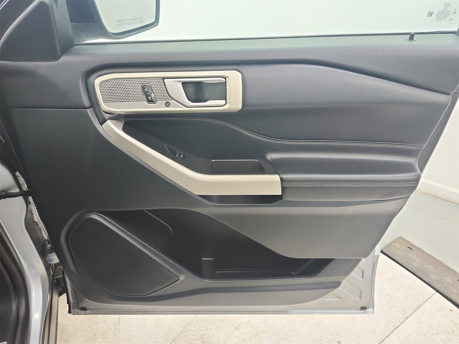 Used 2023 Ford Explorer Limited image 40