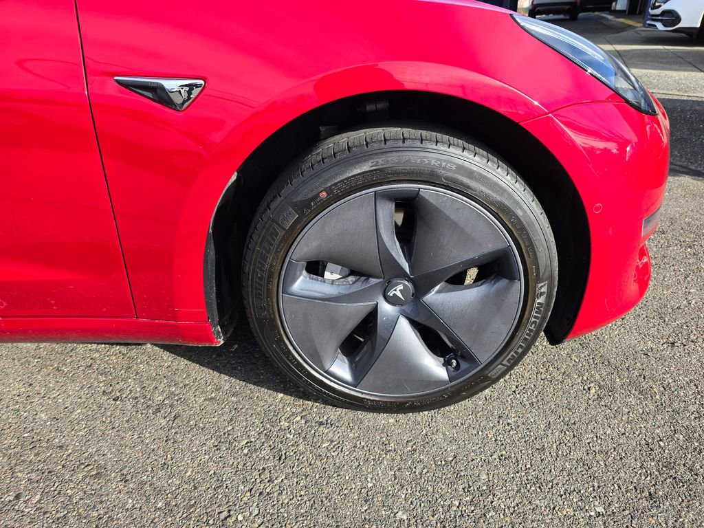 Used 2018 Tesla Model 3 Long Range RWD image 9