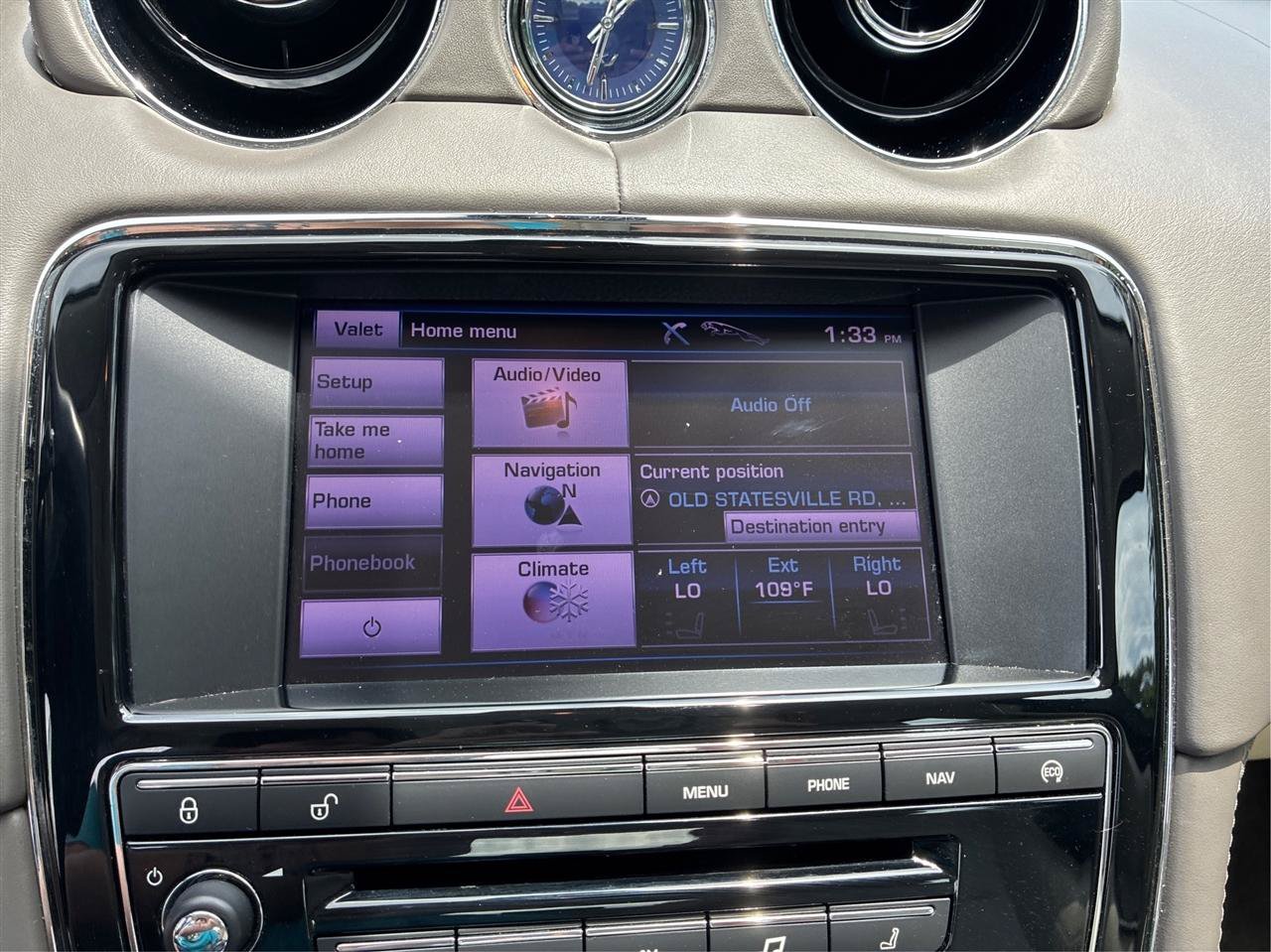 Used 2013 Jaguar XJ w/ Front Seat Comfort Pkg RWD image 19