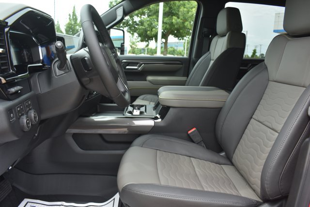 New 2026 Chevrolet Silverado 2500 ZR2 w/ LPO, Dark Essentials Package AWD/4WD image 20