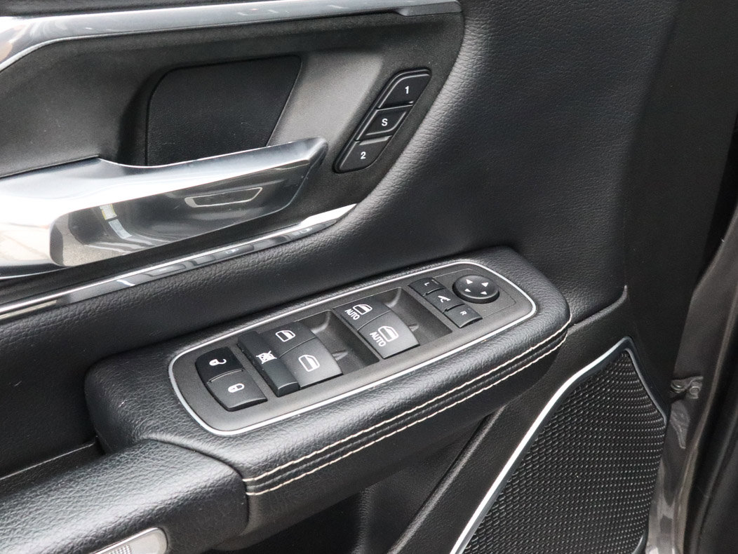 Used 2022 RAM 1500 Laramie AWD/4WD image 14