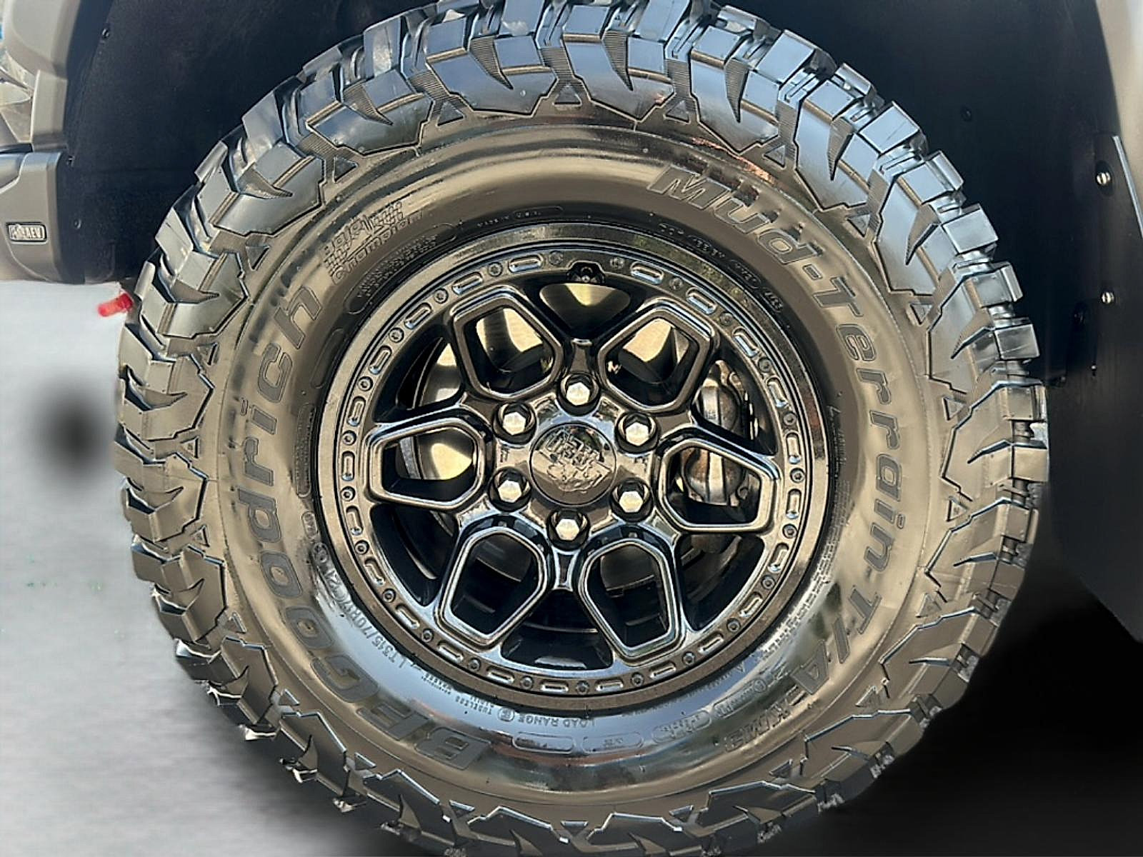 Used 2026 Chevrolet Colorado ZR2 w/ ZR2 Bison Edition AWD/4WD image 9