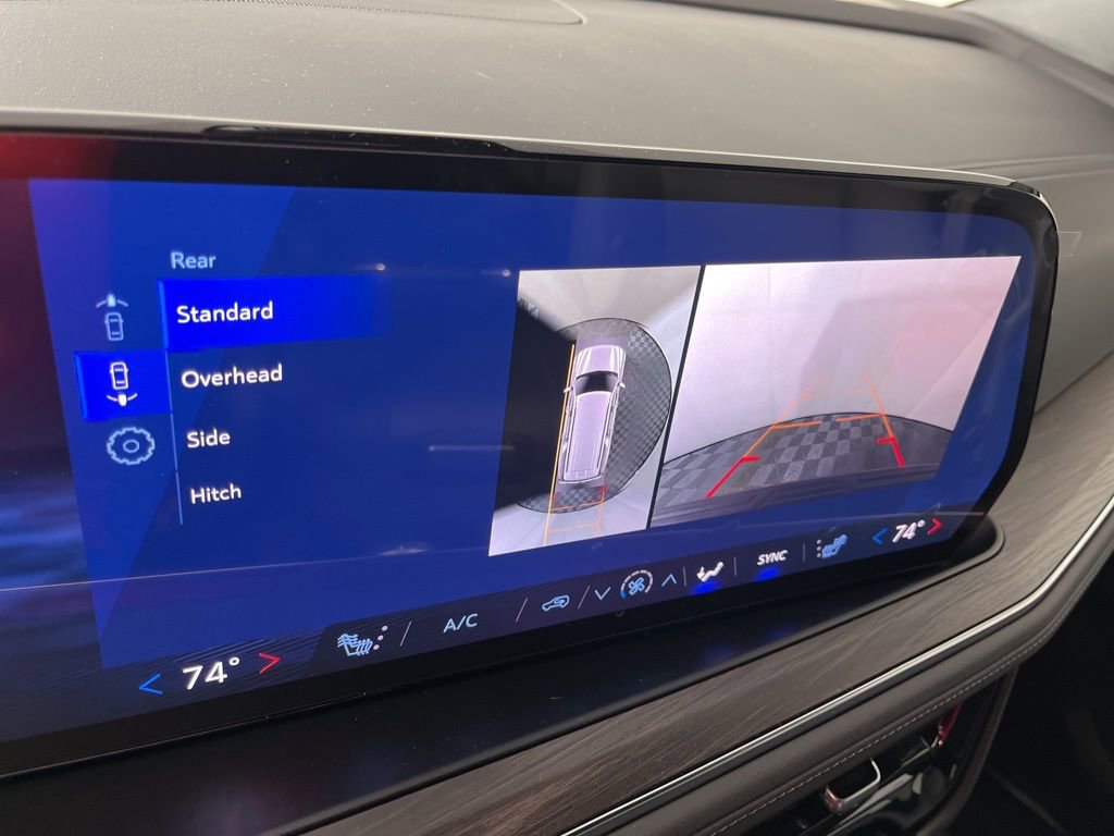 New 2026 Chevrolet Suburban LT image 33