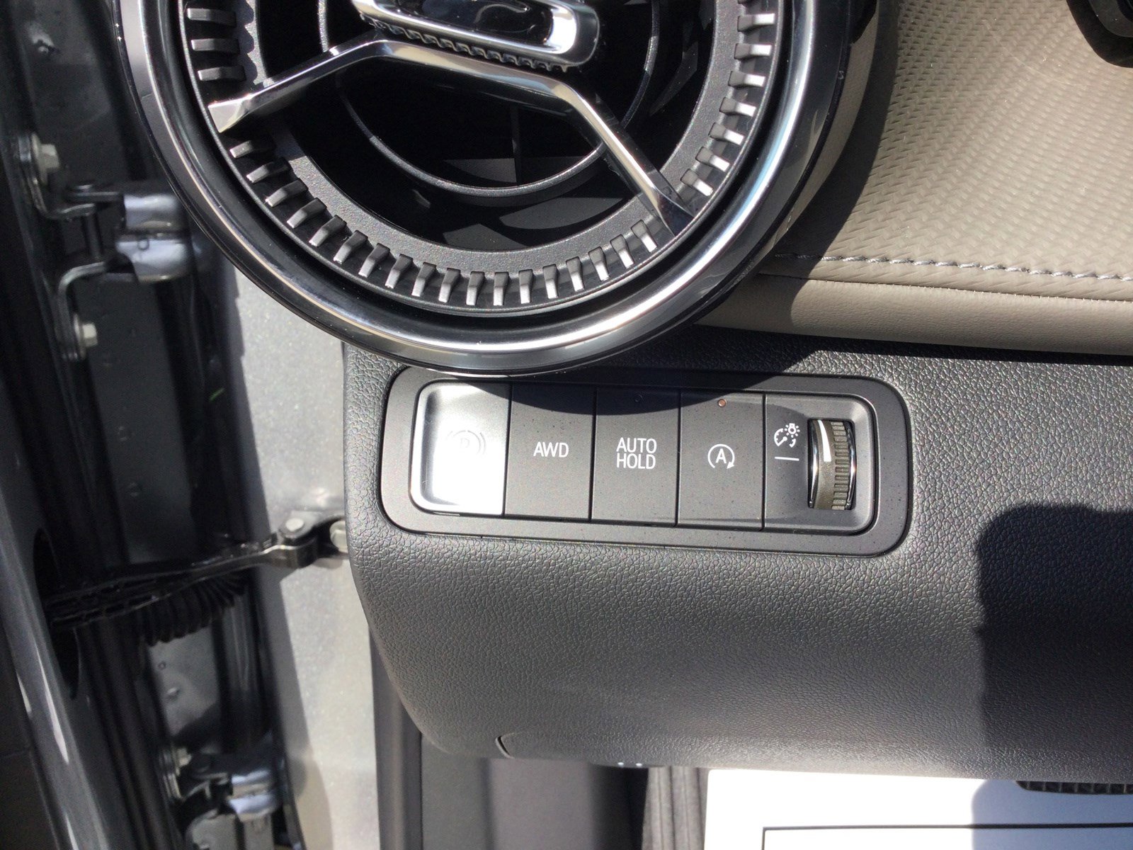 New 2025 Chevrolet Equinox LT w/ Convenience Package II image 9