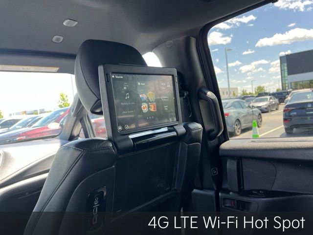 Used 2021 Chrysler Pacifica Touring-L w/ Uconnect Theater Family Group AWD/4WD image 32