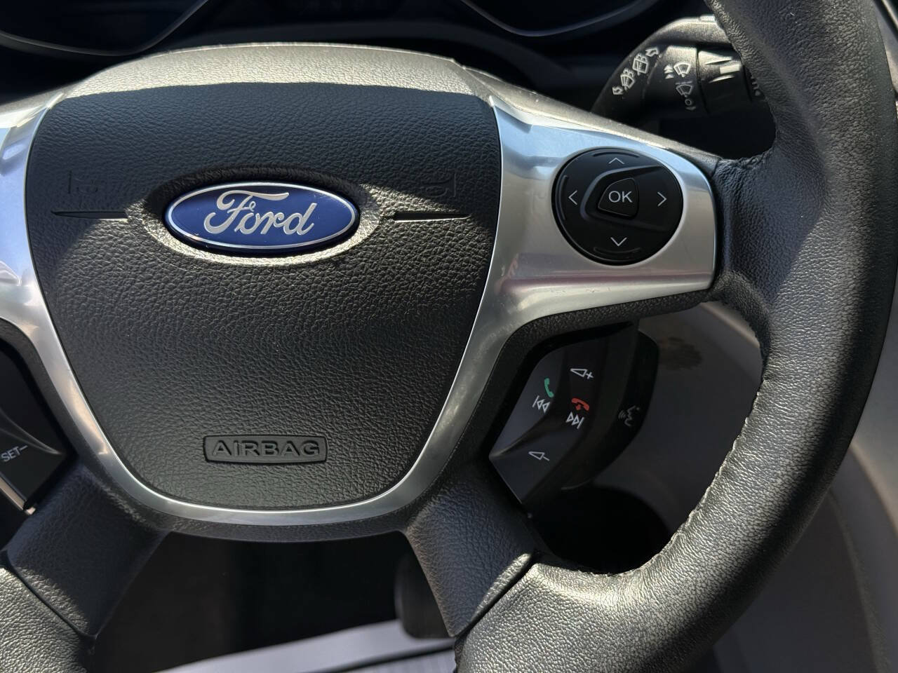 Used 2017 Ford C-MAX Energi SE w/ Interior Protection Package FWD image 18