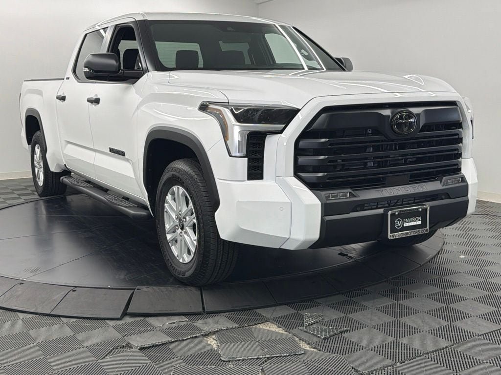 New 2026 Toyota Tundra SR5 w/ SR5 Convenience Package RWD image 7