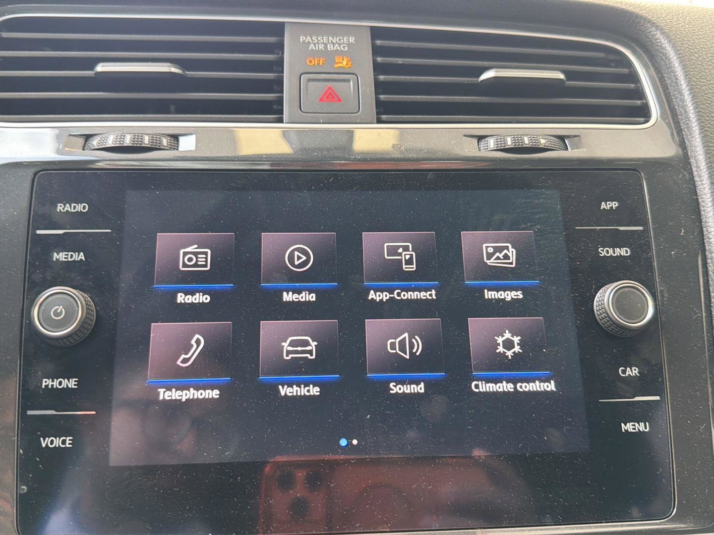 Used 2019 Volkswagen e-Golf SE w/ Driver Assistance Package image 24