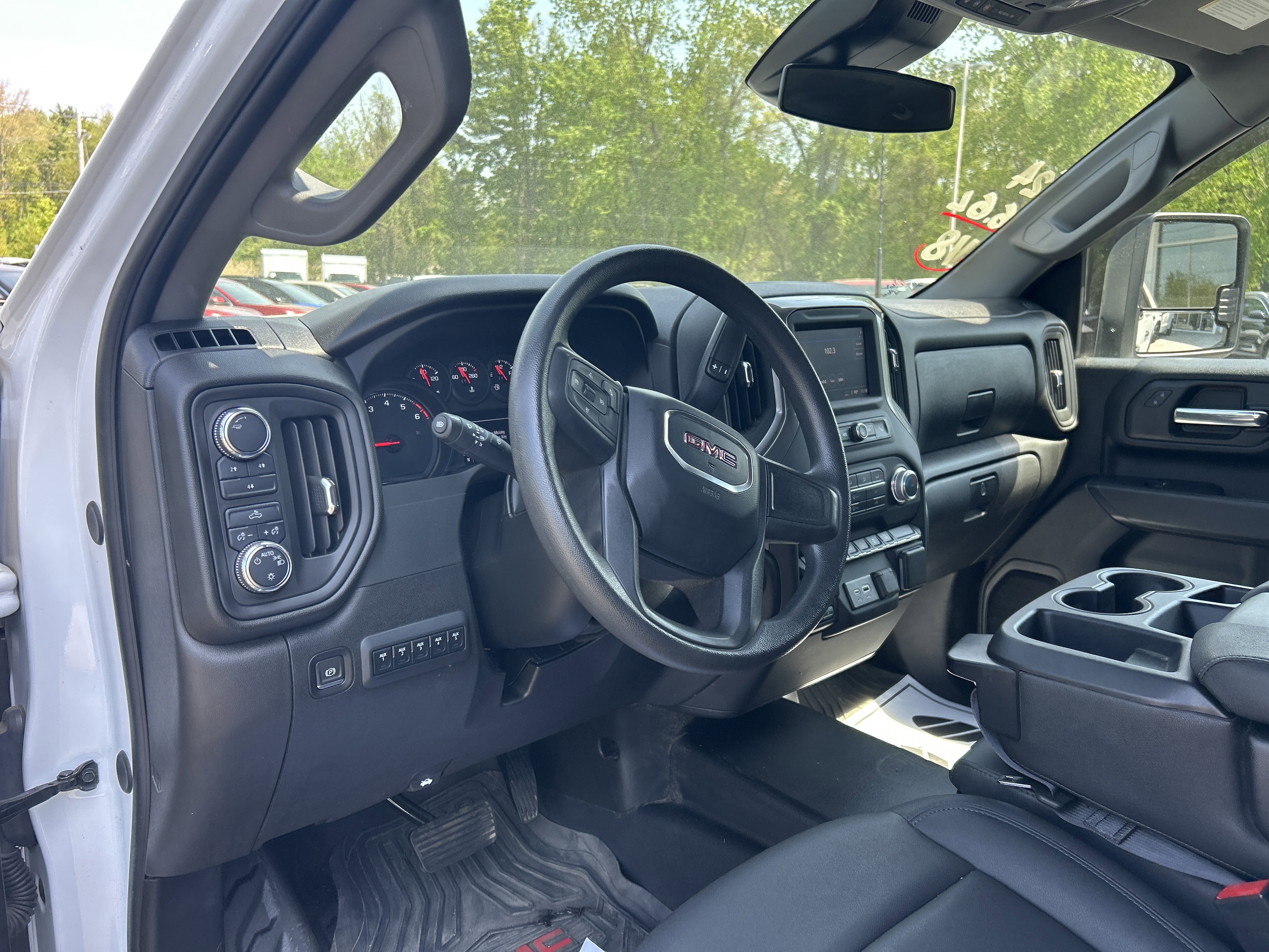 Used 2024 GMC Sierra 2500 Pro AWD/4WD image 17