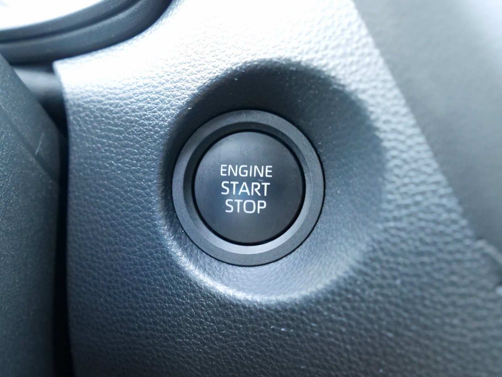 Used 2024 Toyota Corolla Cross LE image 22