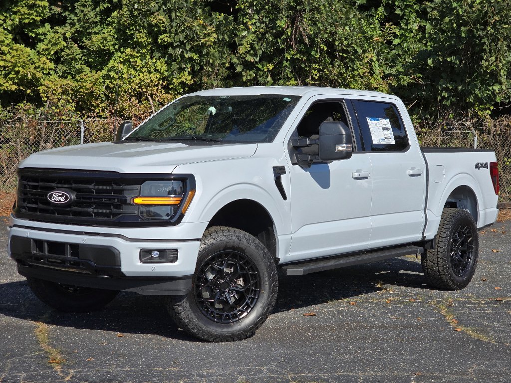 New 2025 Ford F150 XLT w/ Equipment Group 302A MID video 2