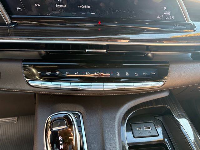 Used 2021 Cadillac Escalade ESV Premium Luxury w/ Performance Package image 20