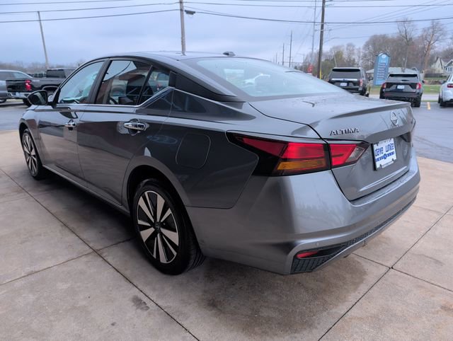 Used 2025 Nissan Altima 2.5 SV AWD/4WD image 6