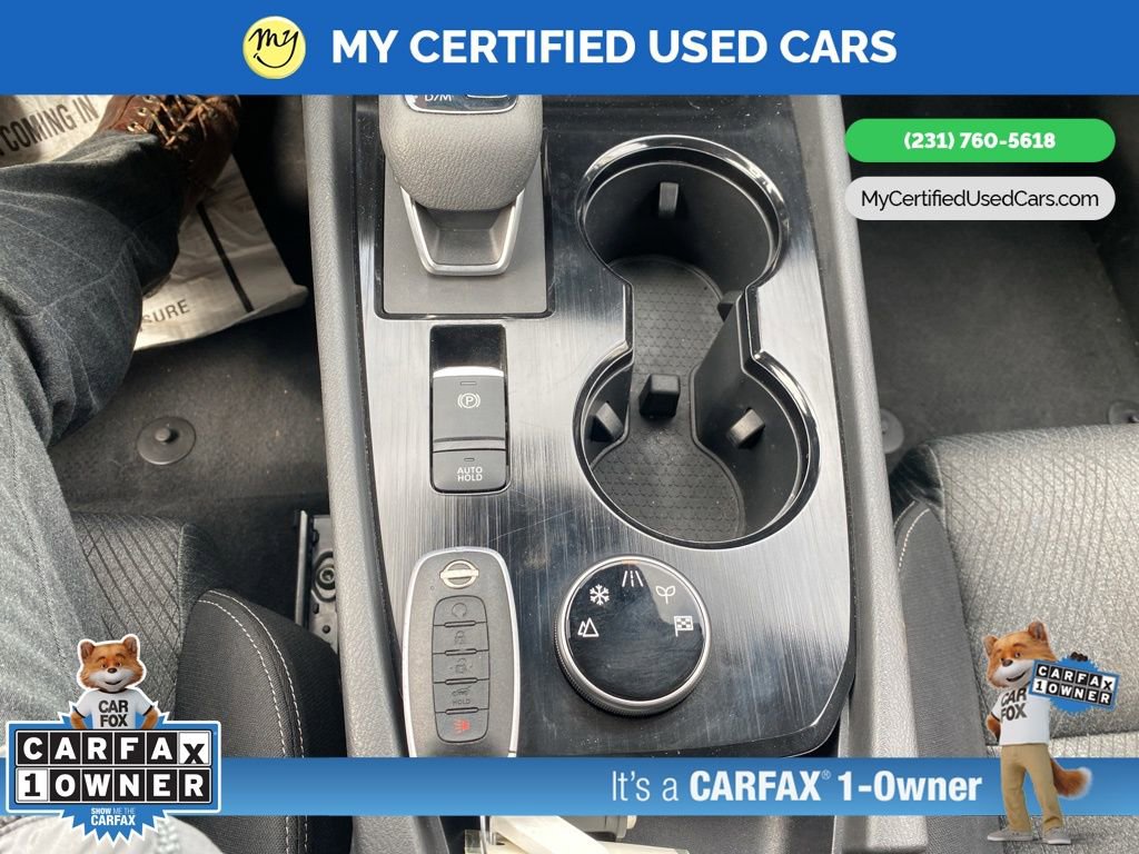 Used 2025 Nissan Rogue SV image 26