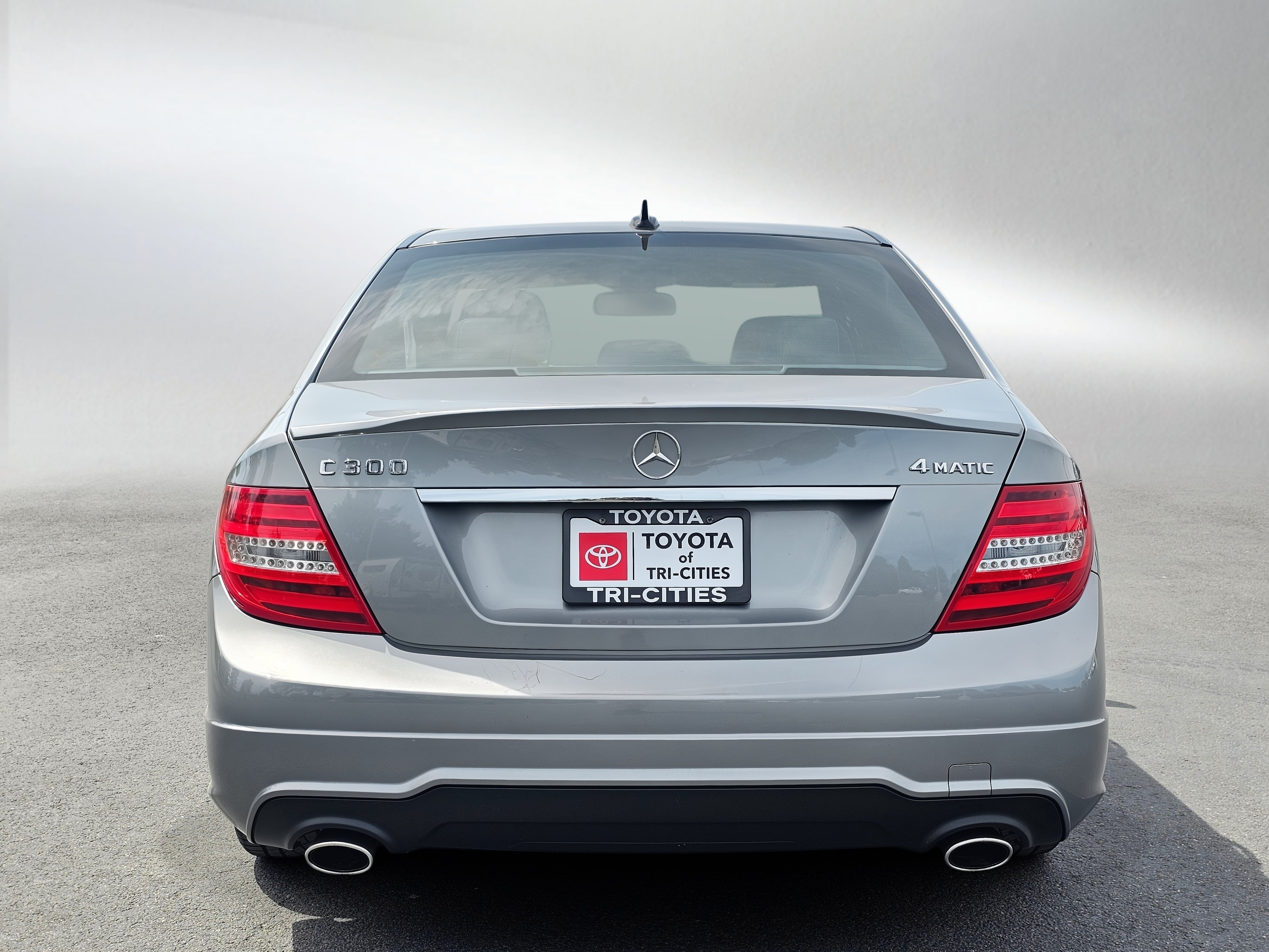 Used 2014 Mercedes-Benz C 300 4MATIC Sedan image 4