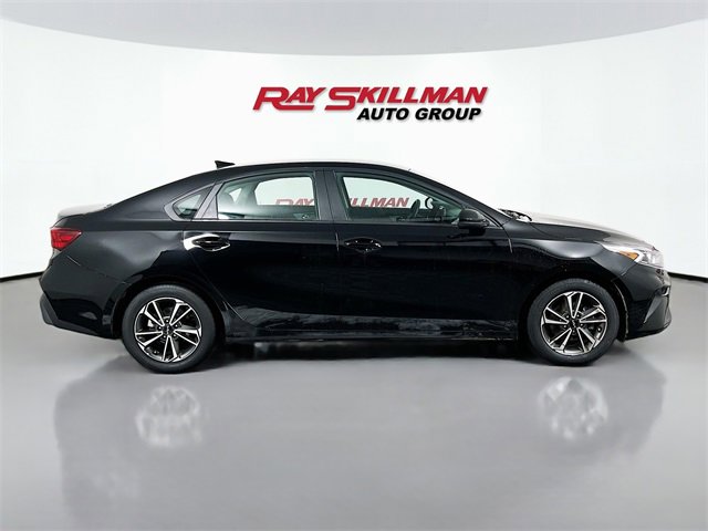 Used 2023 Kia Forte LXS image 8