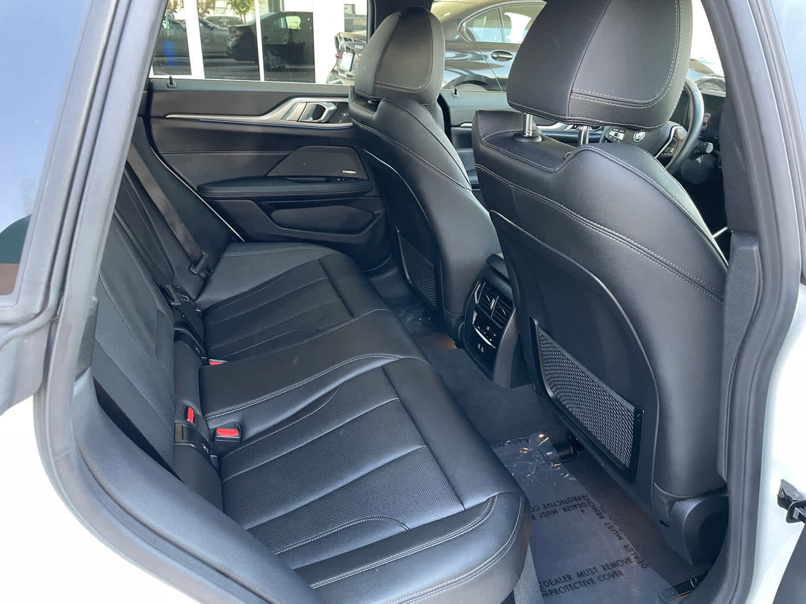 Used 2023 BMW i4 eDrive35 w/ Premium Package image 9