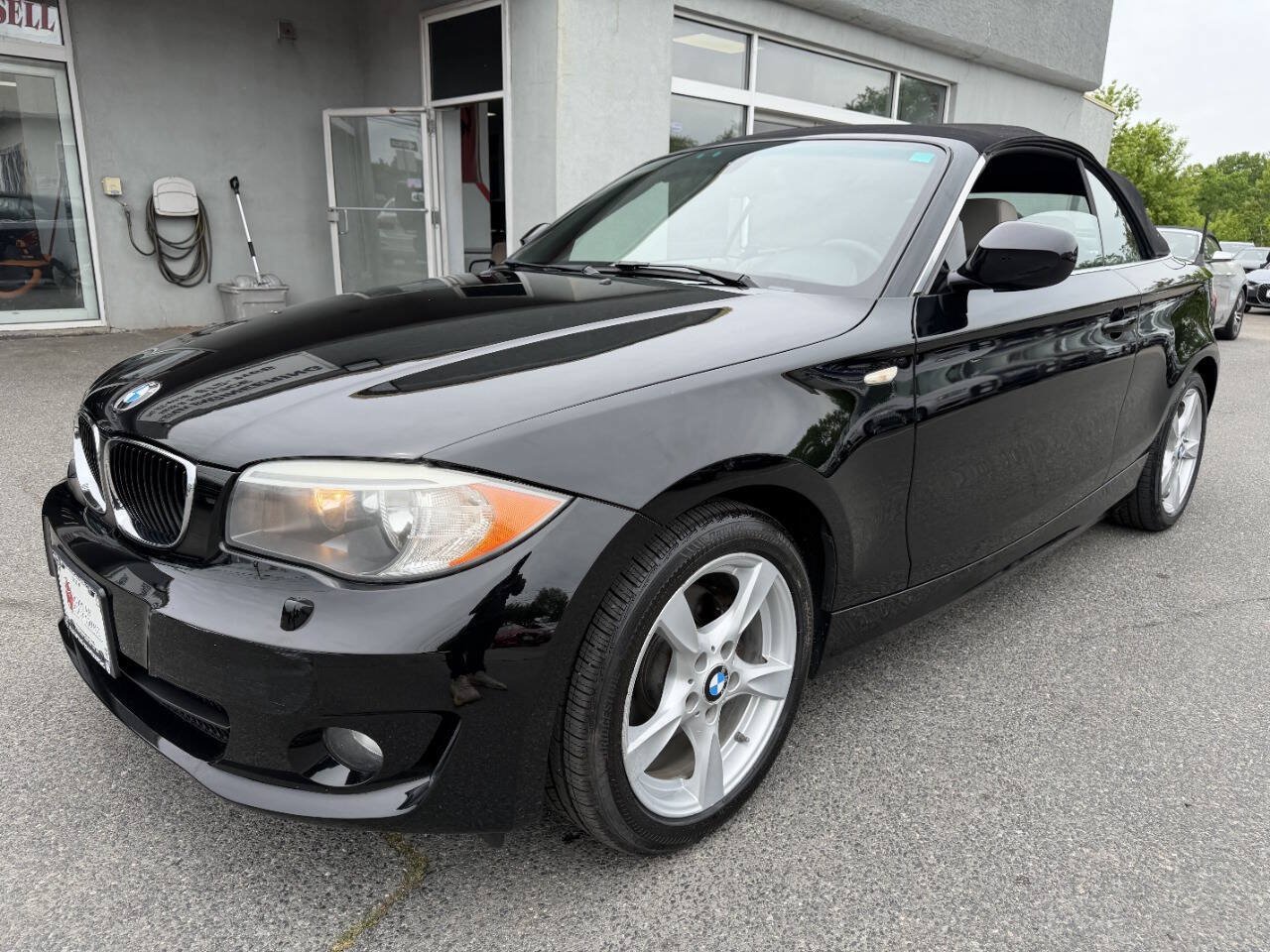 Used 2012 BMW 128i Convertible RWD image 3