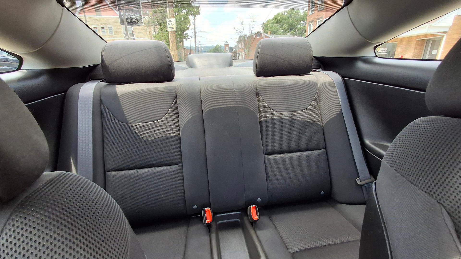 Used 2008 Pontiac G6 GT w/ Sun And Sound Package FWD image 12