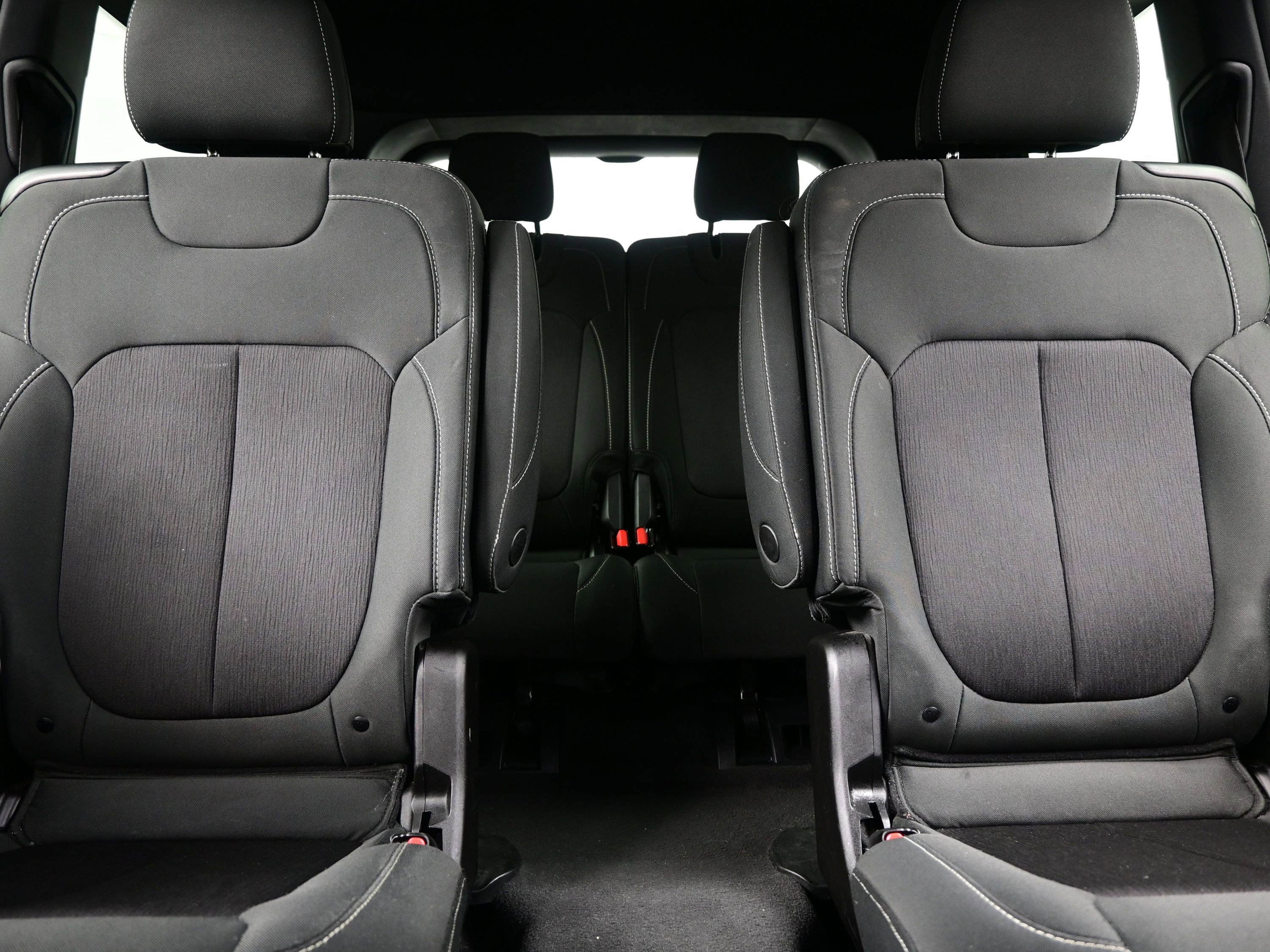 Used 2025 Jeep Grand Cherokee L Laredo w/ Trailer Tow Package image 16