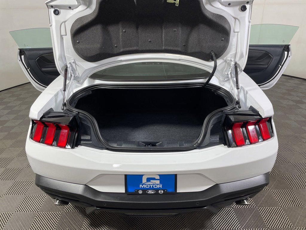 Used 2024 Ford Mustang Coupe image 19