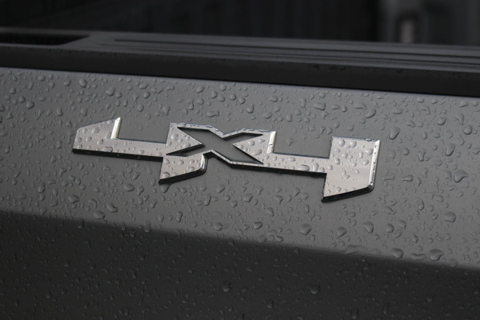 Used 2023 GMC Sierra 1500 SLT image 12