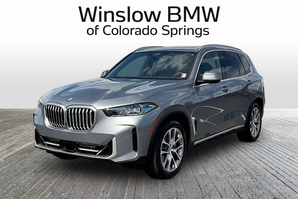 Used 2024 BMW X5 xDrive40i w/ Premium Package AWD/4WD image 3