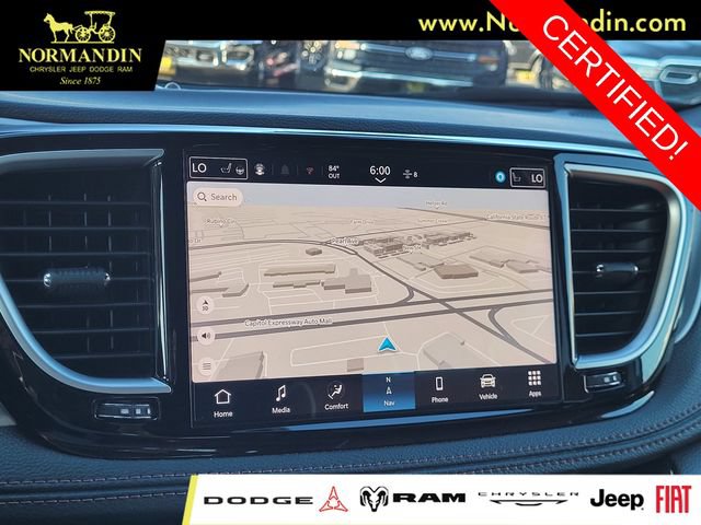 Certified 2024 Chrysler Pacifica Pinnacle FWD image 9