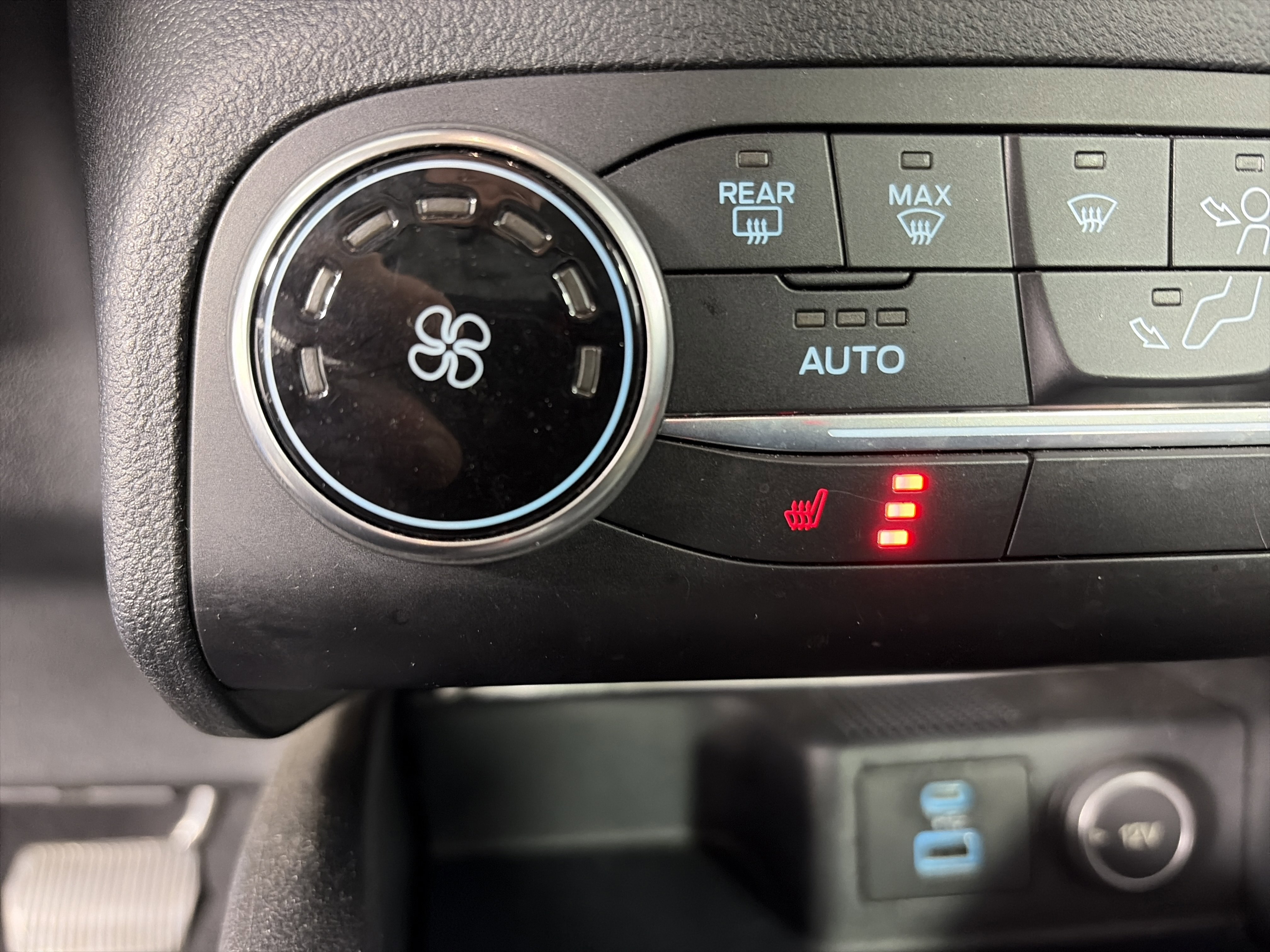 Used 2020 Ford Escape SE AWD/4WD image 23