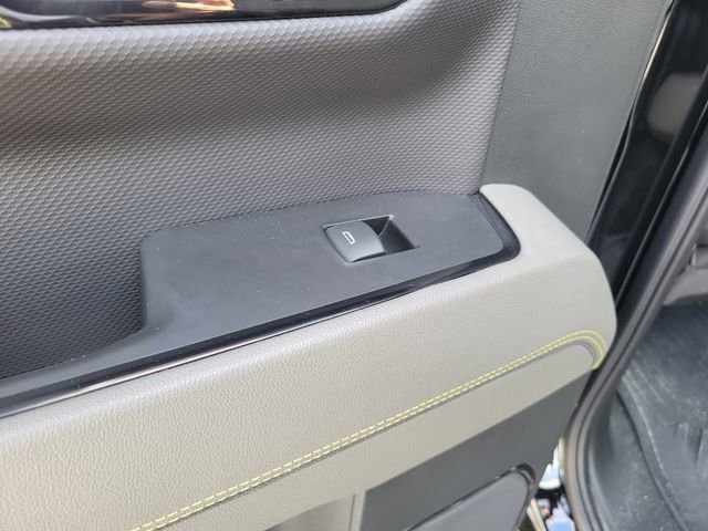 Used 2025 Chevrolet Silverado 1500 ZR2 w/ Technology Package image 11