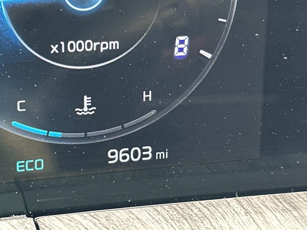 Used 2025 Kia Telluride SX w/ SX Captain's Chair Package image 24