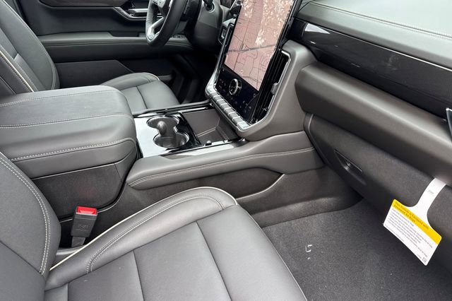 New 2026 GMC Yukon Elevation image 19